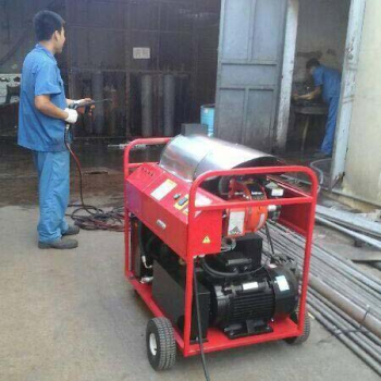 Hot and cold water pressure washer